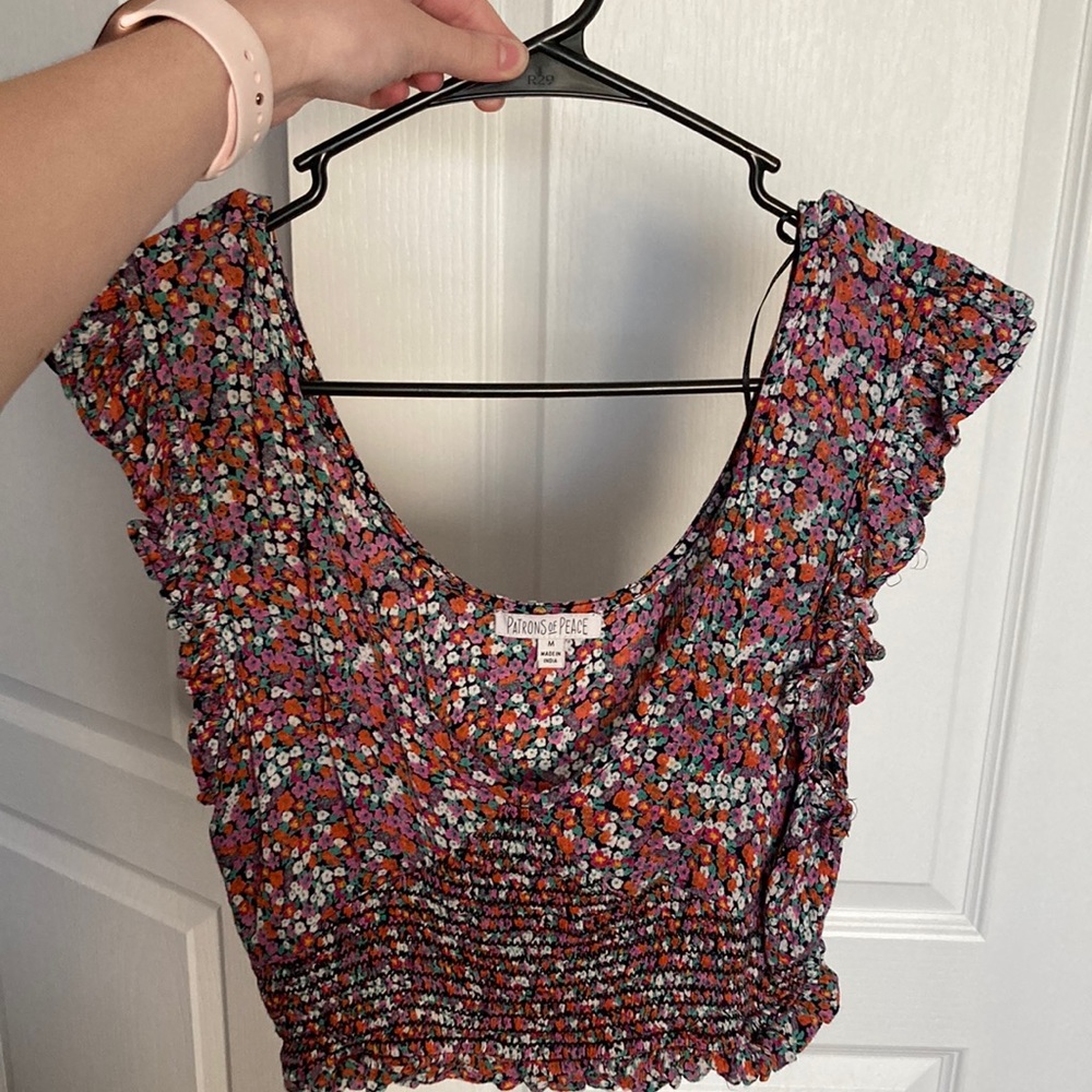 Flower design blouse, size M